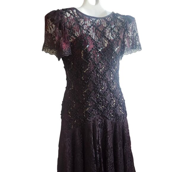 HW Collections VTG Black Lace Overlay Plum Midi Dress-Whimsygoth-Fairy-Event-7/8 - Picture 16 of 16